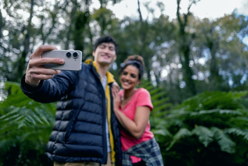 Asus Zenfone9 Commercial Kv Stills 274